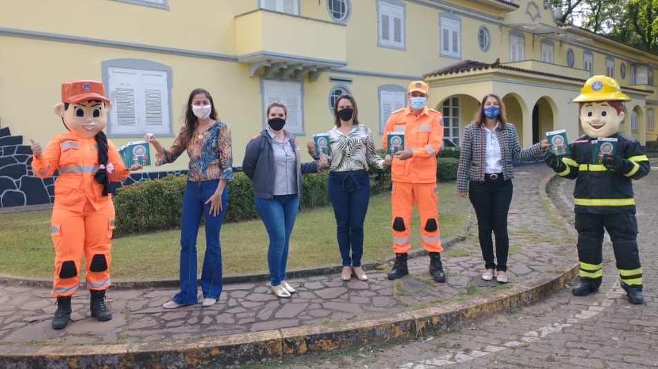 Projeto Bombeiro nas Escolas é lançado em Timóteo
